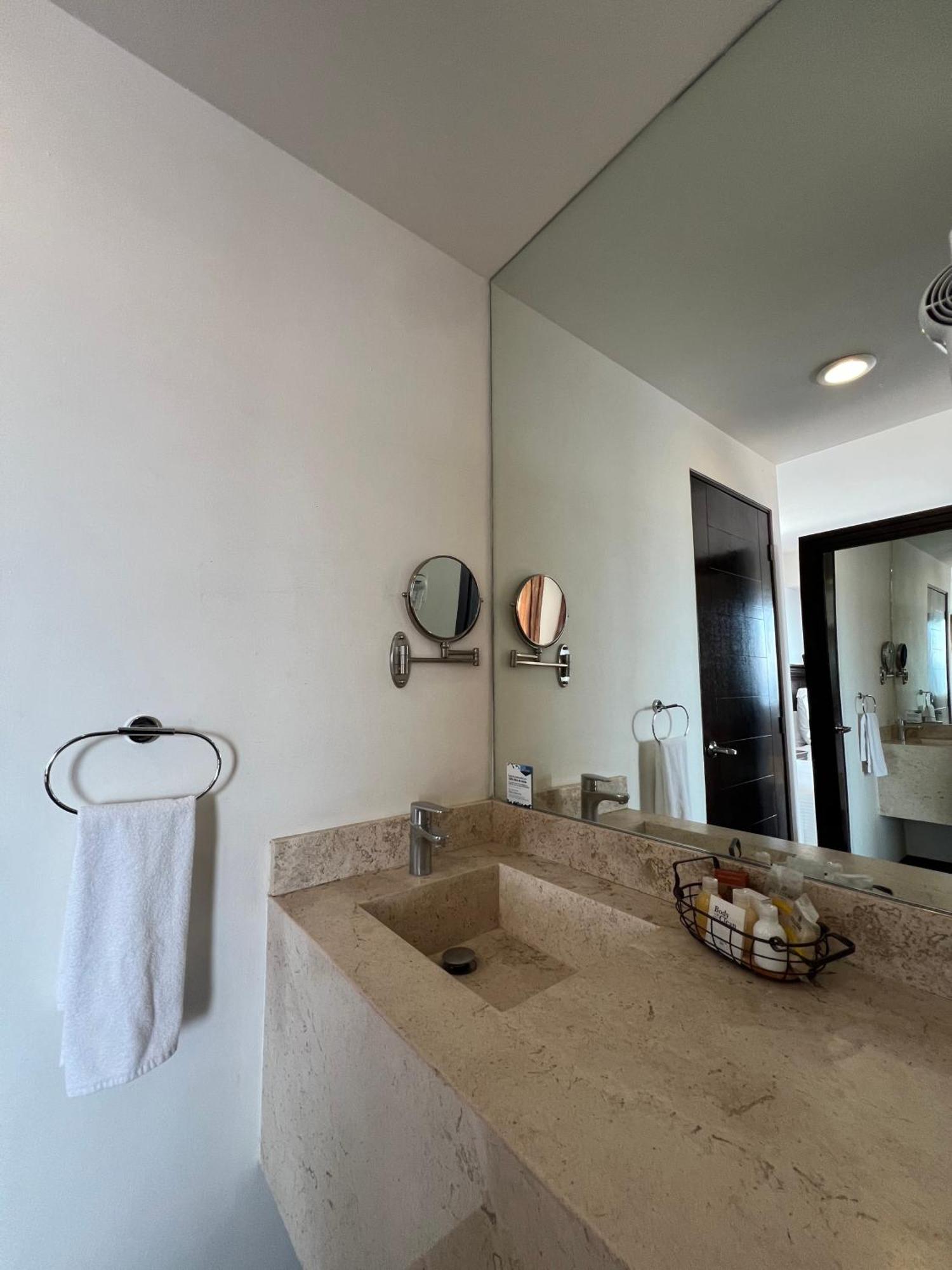 Hotel Stadium 5*